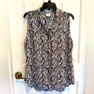 CABI PLAZA TOP. Excellent condition. Smoke free home.